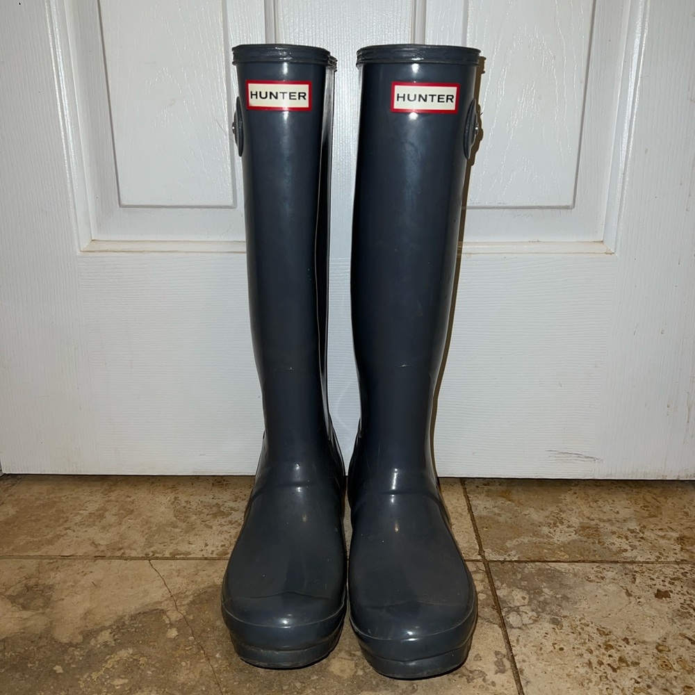 Hunter rain boots (navy)